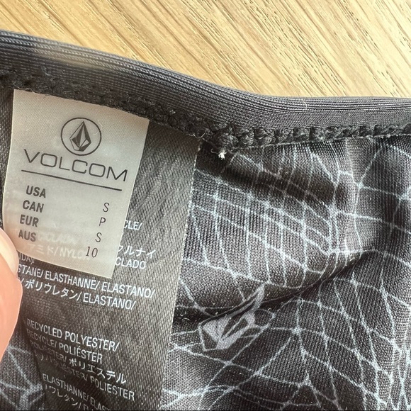 Volcom Swim Top - Picture 7 of 7